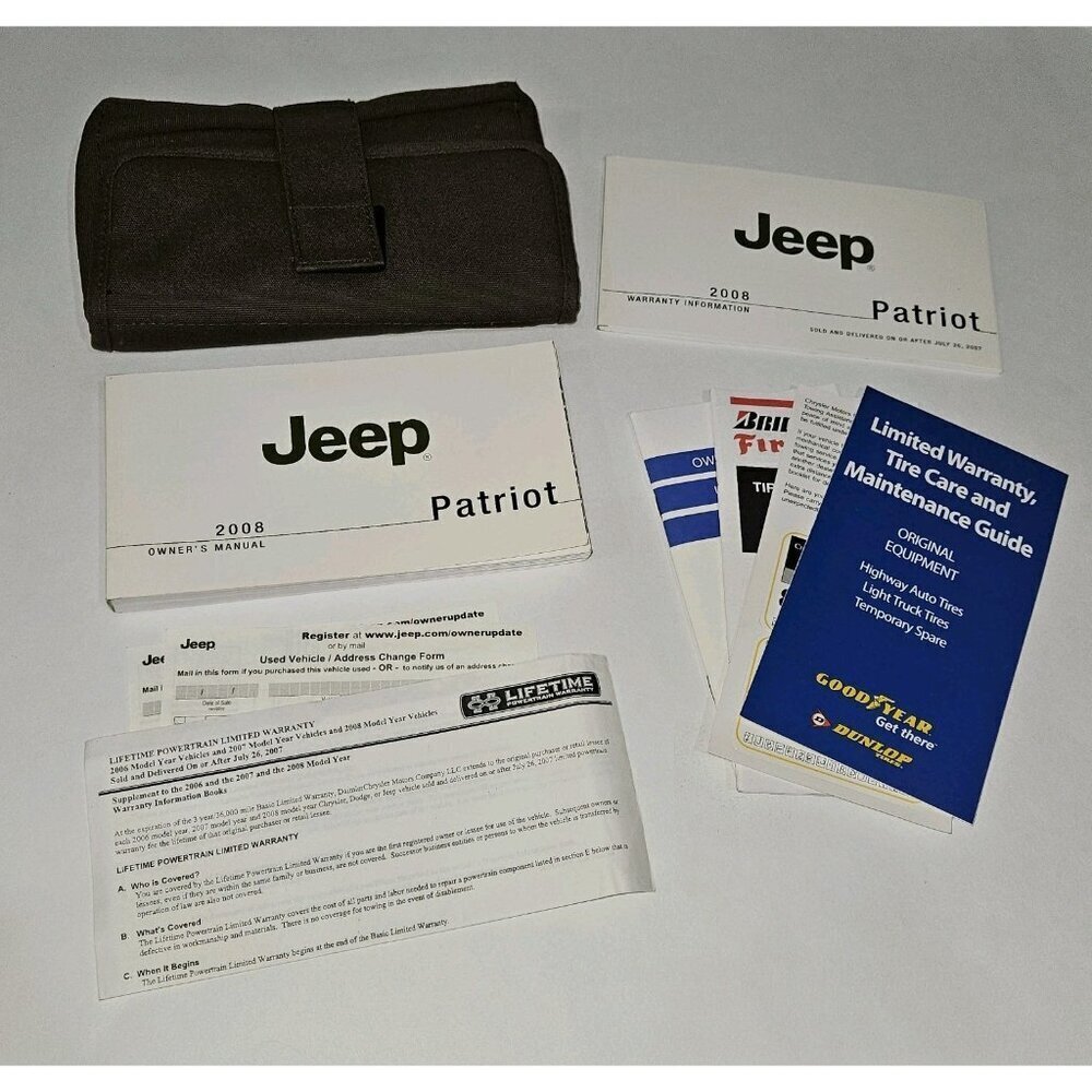 2008 Jeep Patriot Owner's Manual Olive Green Storage Case Paperwork Lot